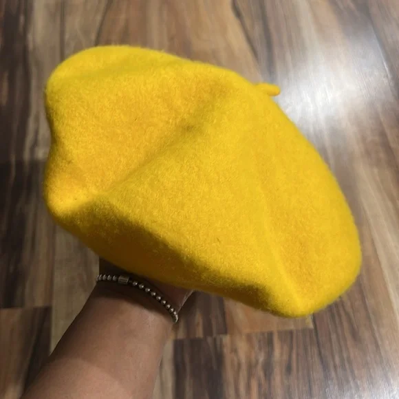 Bright Yellow Beret - Picture 3 of 3